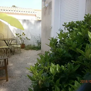 équipé Avec Jardin+parking à La Plage... La Ciotat